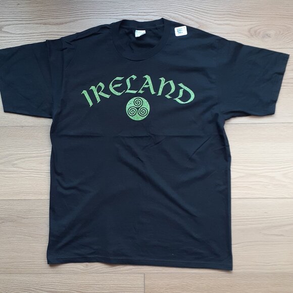 Ireland Triskelion Triple Spiral - New Large Black T-Shirt - Picture 4 of 4